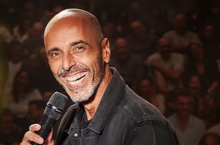 אלי פיניש בסטנד אפ